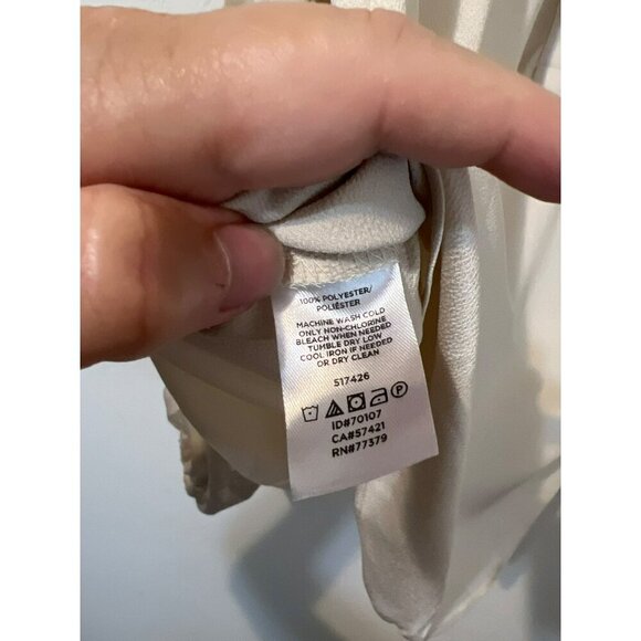 Ann Taylor Cream Sz M Blouse Covered Buttons Balloon Printed Sleeves - Picture 6 of 9